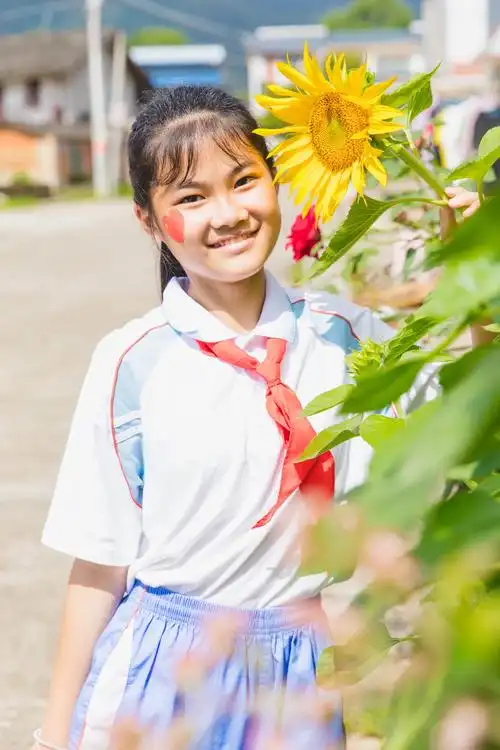 "疫路有你,笑对人生"——安砂中心小学最美笑脸征集活动云展示