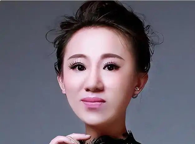 丫蛋凭借不差钱儿小品名扬全国现在怎么样