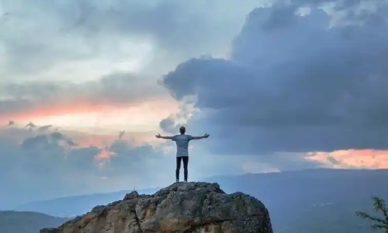 男生发朋友圈成熟的句子