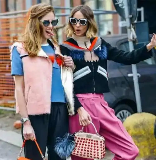 粉色和蓝色搭配什么效果