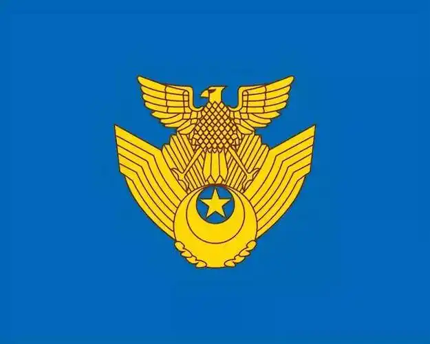 航空自卫队旗就完全不同了 不过在1972年,日本陆上自卫队改用了一个"