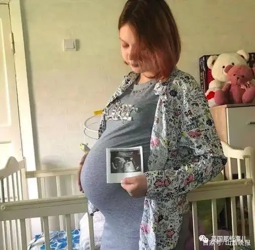 俄罗斯13岁女孩生娃,称10岁男孩是孩子爹.现在,她后悔了