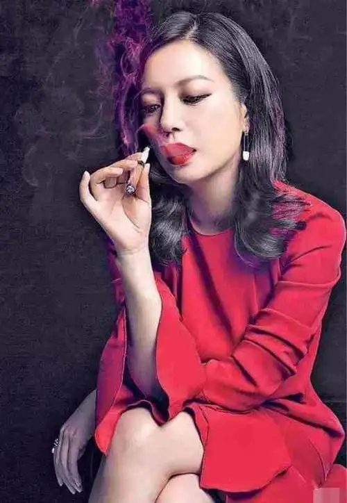 还有像舒淇,马伊利,姚笛,baby,周迅,张雨绮等,也同样是抽烟女,但都是