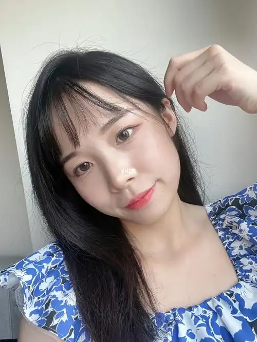 圆脸女孩自拍挑战2