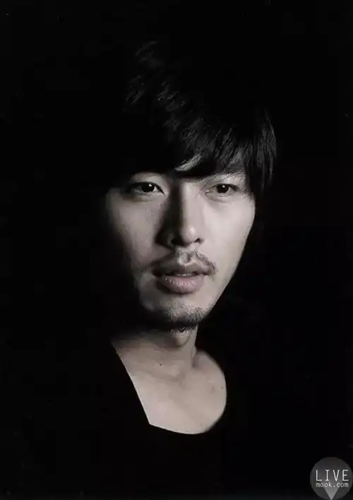 大叔也有漫撕脸,韩国四大公共财产——男神玄彬