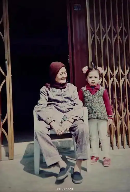 逝去的日子的相册家里的老照片