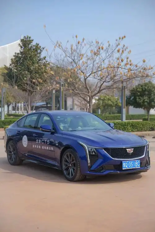凯迪拉克全新ct5和你约会春天