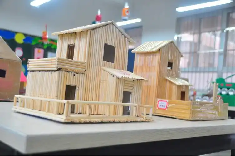 巧手慧心,创意无限——桥山中学举行第二届废物利用手工制作大赛