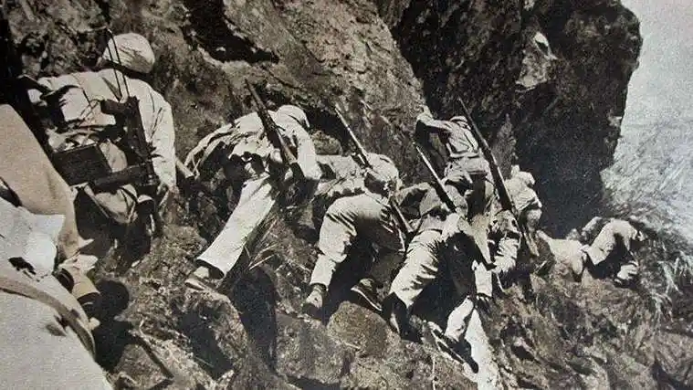 1951年贵州剿匪最后一战:匪首在洞房被捕,冲锋枪顶住脑门