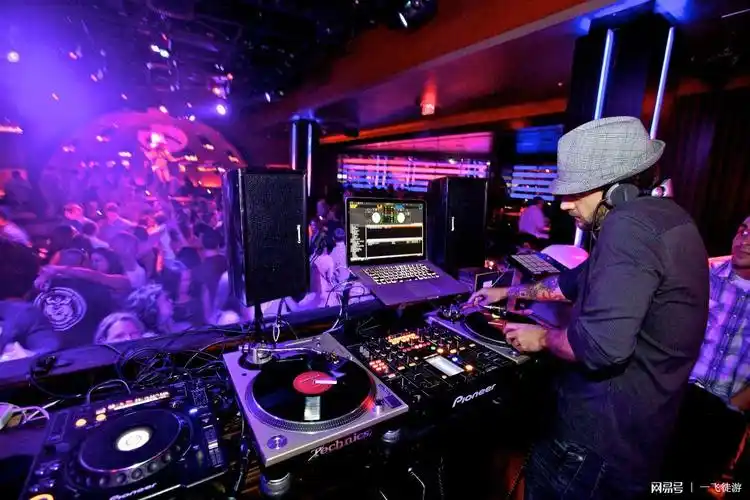 柬埔寨金边夜生活现在开始,最好玩的酒吧在这里,金边夜生活开始