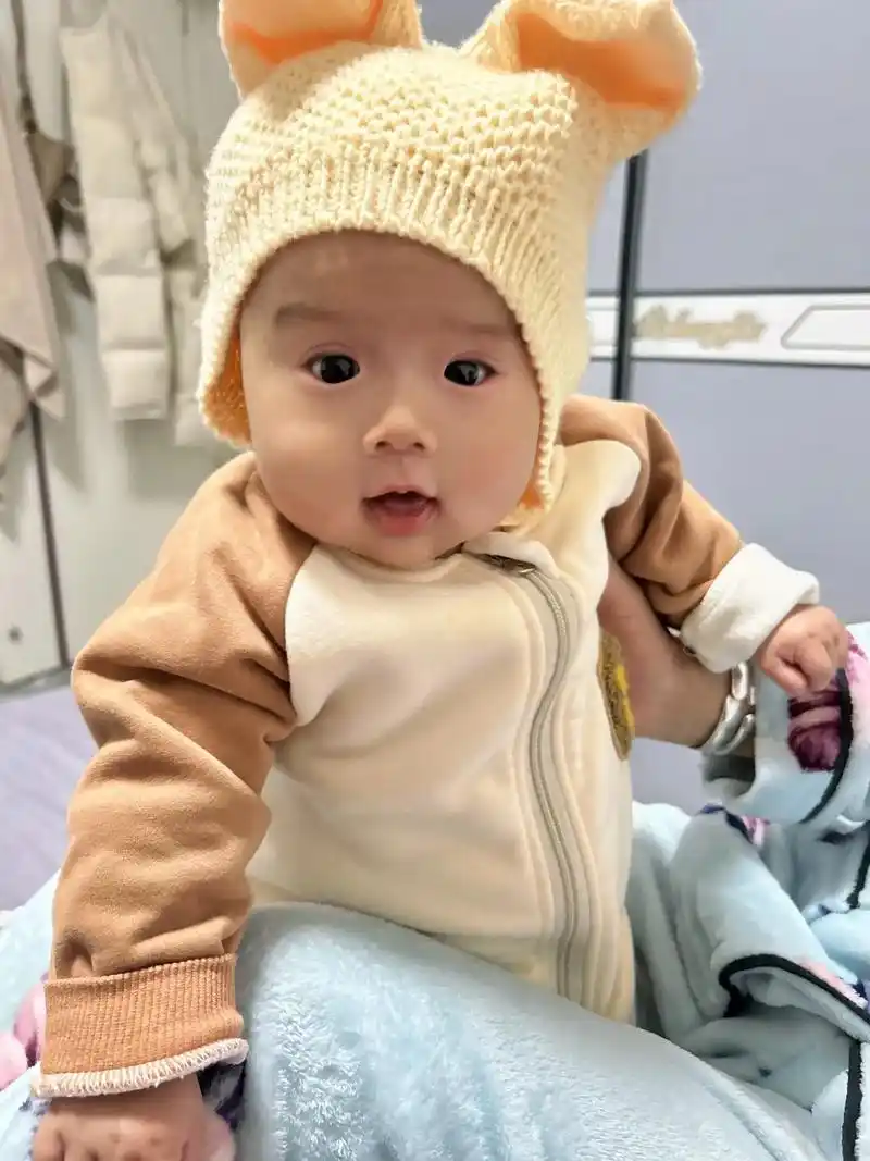 萌到爆炸了99 #软萌宝宝已上线 #大眼睛宝宝 #骗你们生 - 抖音