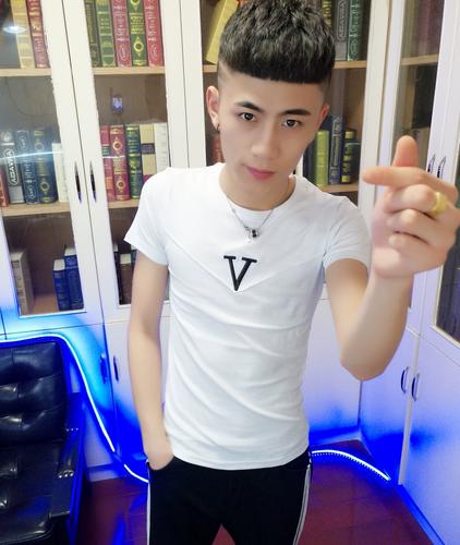 短袖t恤男士潮流男紧身网红社会人精神小伙修身半袖快手红人同款