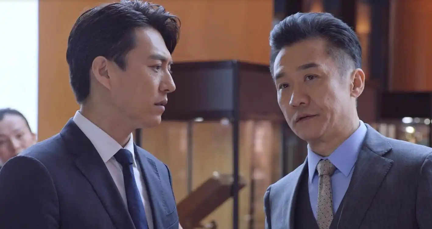 在电视剧突围中看到靳东的样子仿佛看到了职场中的自己