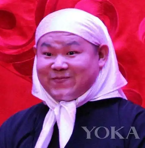 看网红"小岳岳"如何玩转自带表情包技能