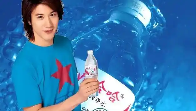 解除合作20年的王力宏后娃哈哈的新代言人为何会选择这个90后