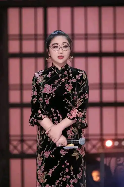 傅首尔加盟《听姐说》,吐槽白瘦幼审美,她实在太敢说了|傅首尔|听姐说