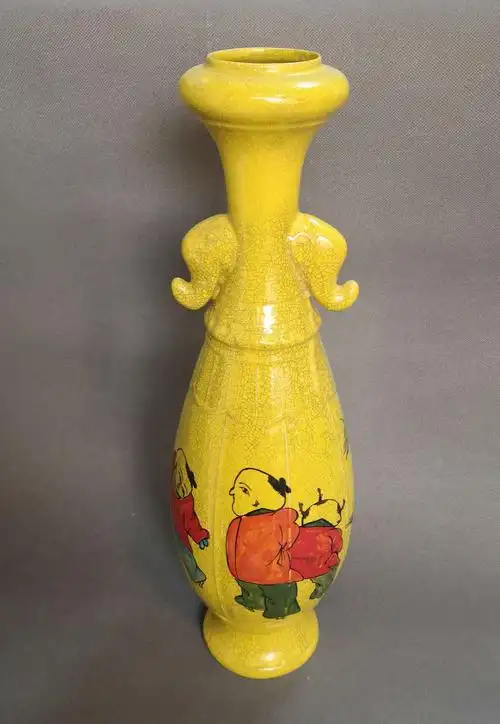 皇冠上的明珠:五代后周柴窑显德元年三色釉瓷器欣赏