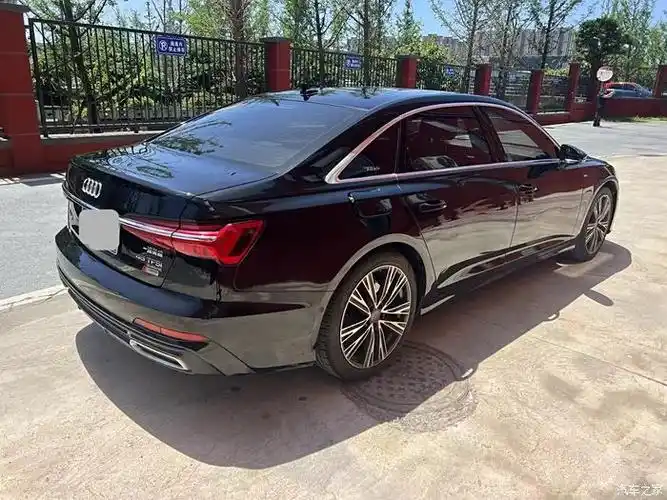 出 奥迪a6l 黑色45tfis四驱动感高功率 6.8万公里