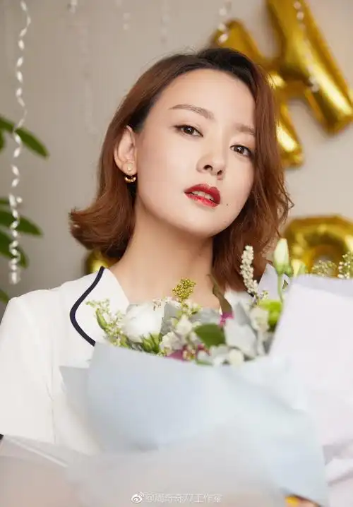 《琅琊榜》"宫羽"周奇奇撒狗粮 公开认爱江奇霖