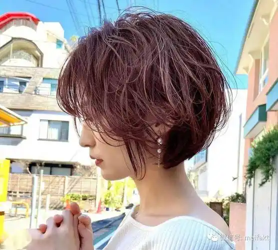 短发纹理烫,简单俏皮又时尚