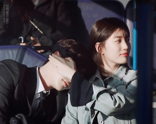 当你沉睡时 李钟硕 裴秀智 suzy 二硕 动图