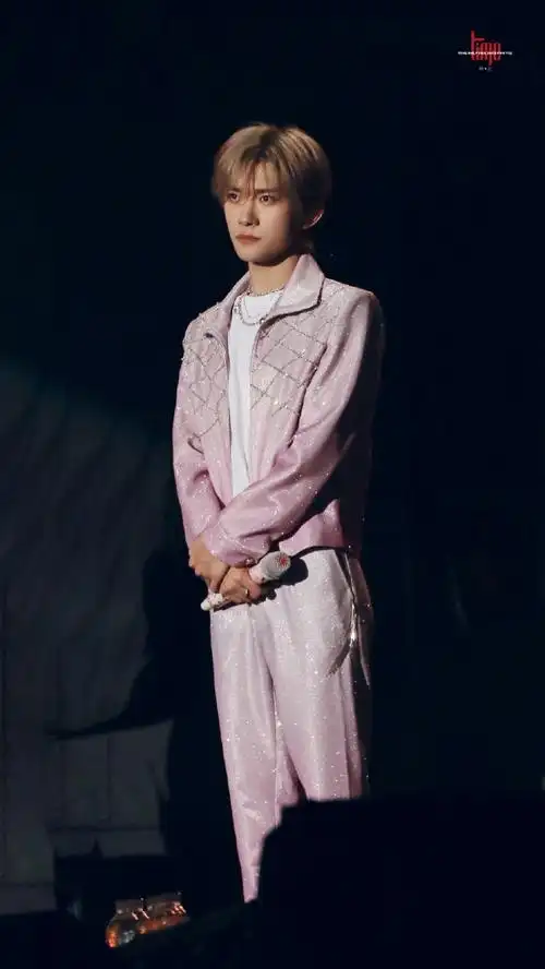 易烊千玺##tfboys十年之约演唱会##易烊千玺眼眶好红