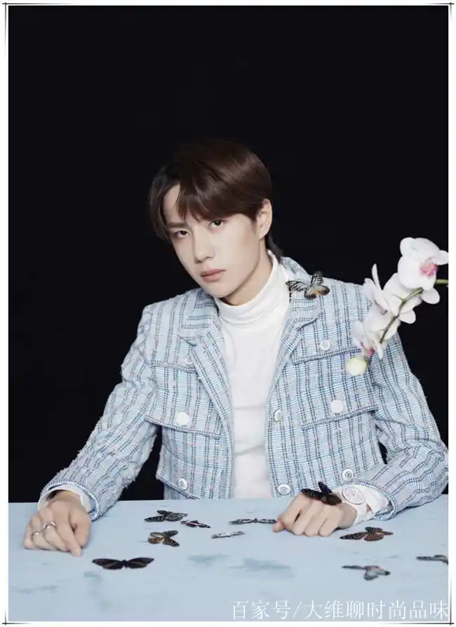 女装大佬王一博,在20200111微博之夜上,不愧是你!