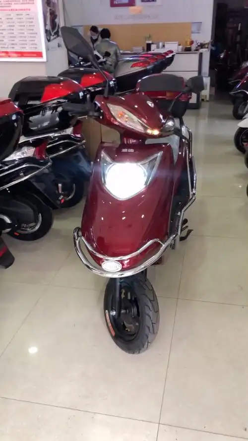 店里仅剩最后一台雅迪96v一出售!需要96v的提前预定!