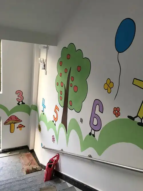 恭城幼儿园的手绘墙画范例