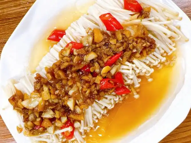 好吃到爆的蒜蓉金针菇家常必备