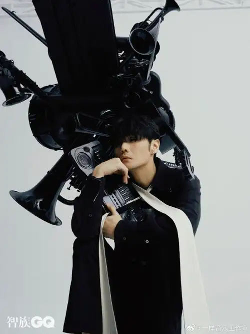 《智族gq》 2023年度歌手@李荣浩#智族gq moty年度人物#李荣浩超话
