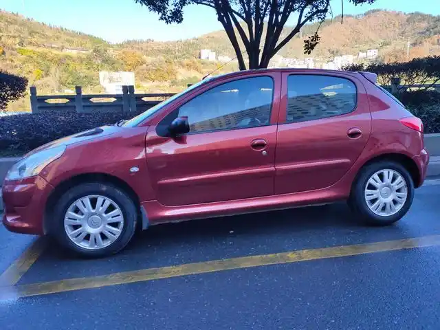 1个多w买的二手雪铁龙c2值不值?