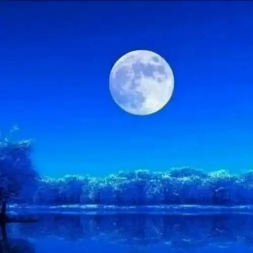 苍苍青冥,日月星辰,风雨雷电,五彩云虹……以她们瞬息万变的千姿百态