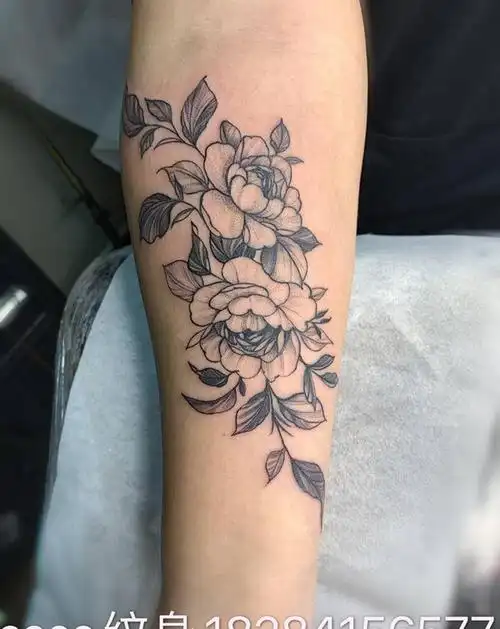 素花纹身图片_手臂纹身图案