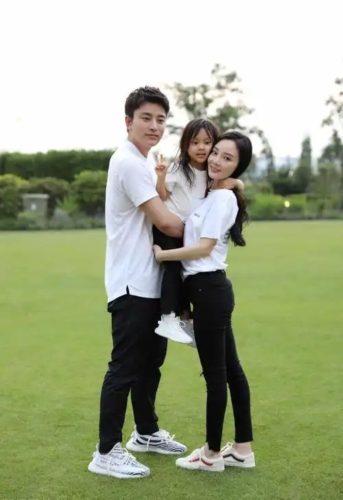 贾乃亮:从"李小璐老公"到"知名主播"他都做了些什么?