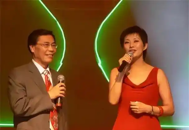 笑林葬礼董浩痛哭