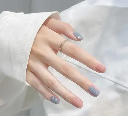 冰透款跳色最新美甲款式
