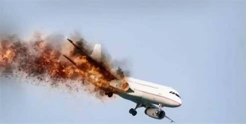 中华航空611(中国客机在澎湖海域坠毁,225人遇难,一周后遇难者神秘