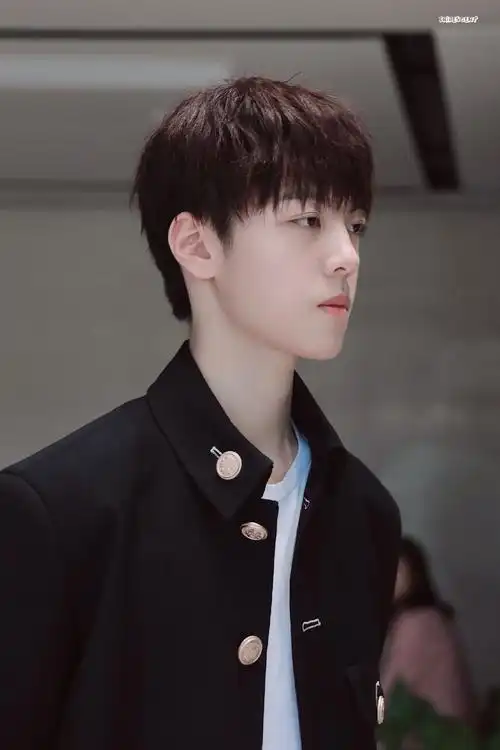 明日之子乐团季学员任胤蓬