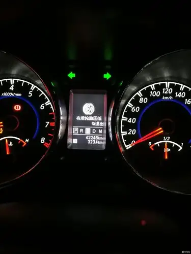 【图】原来胎压报警是这样提示的!_1_启辰t70/t70x论坛_爱卡汽车