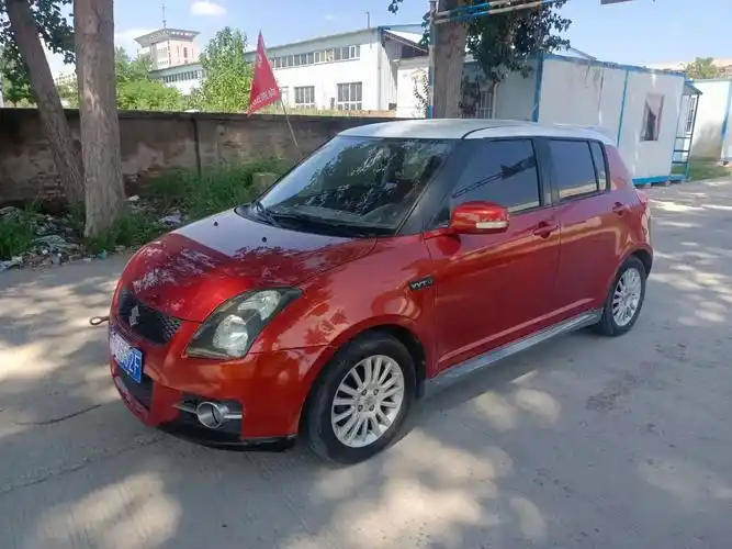 练手代步车 #铃木雨燕 新到铃木雨燕2011款,新车价:7 - 抖音