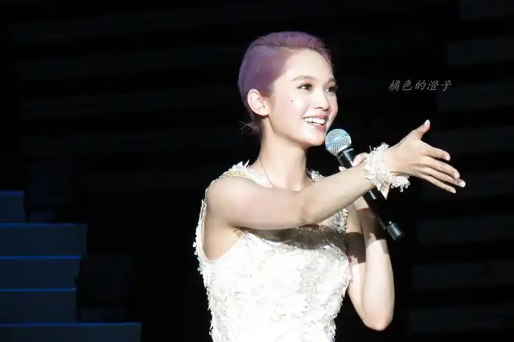 p>杨丞琳(rainie yang),1984年6月4日出生于台湾省台北市,祖籍广东