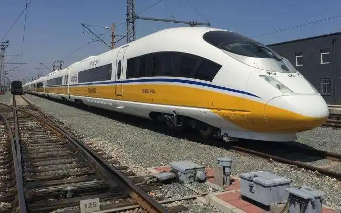 在长春站偶遇crh380bj综合检测列车(应该是0504?)_哔哩哔哩_bilibili