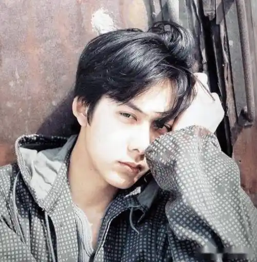 "美少年"柏原崇:痴情守护女友14年没结婚,47岁还是那么帅气