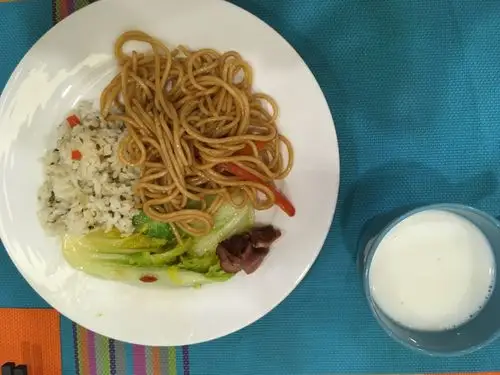 酒店早餐开放时间很早,不到六点半即可供应,对急需赶去机场的旅客还