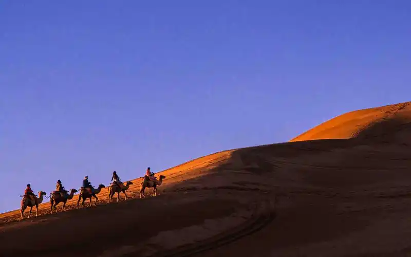 月牙泉奇观迷人景色上一图集:翡翠湖优美怡人风光下一图集:城市唯美