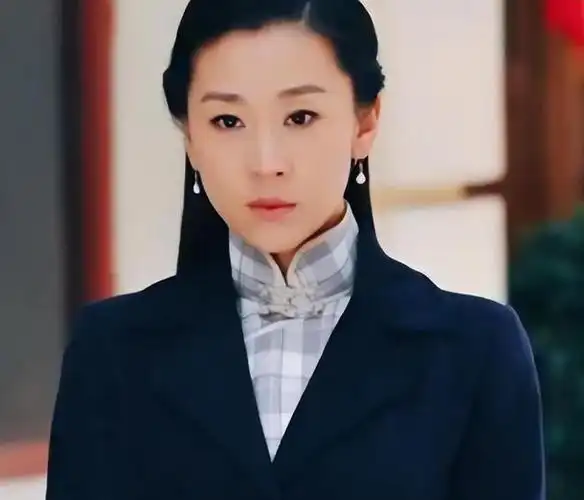 苗圃我看不中王大治也看不中罗晋嫁大19岁富豪后被宠上天