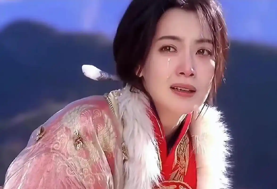 两腿发软从房间走出,2004年成龙拍摄古装穿越剧神话邀请了金喜善出演