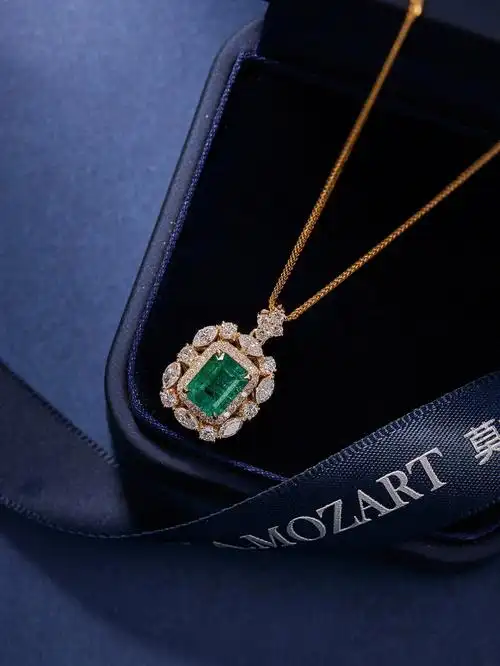 无处安放的魅力60气场满分的祖母绿项链