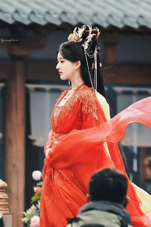 #赵露思古装走路仪态#